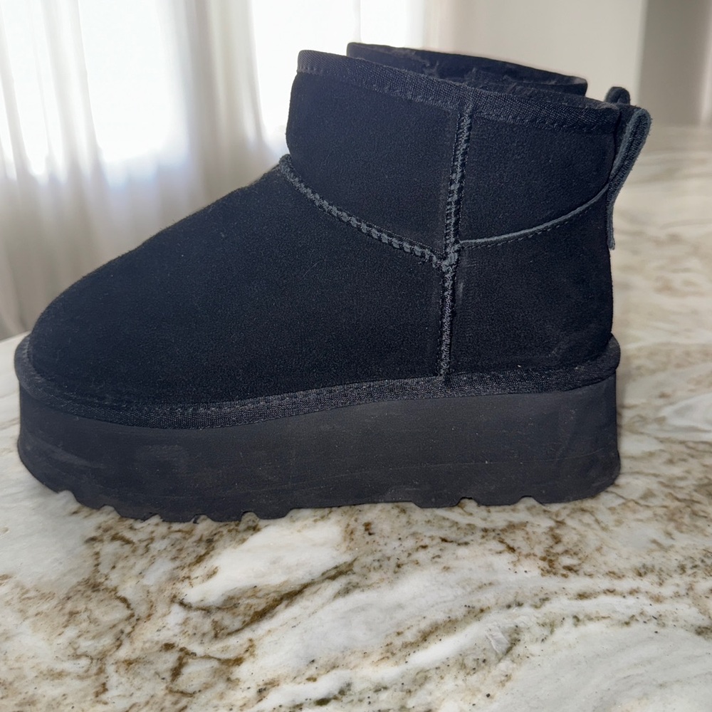 Platform Boots sz 6